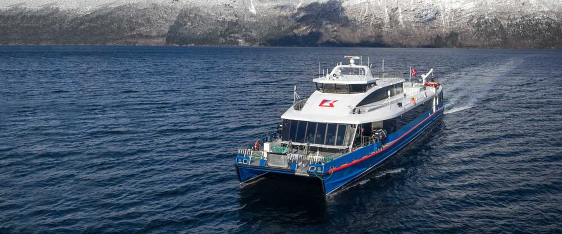 What should a boat do when meeting a ferry?