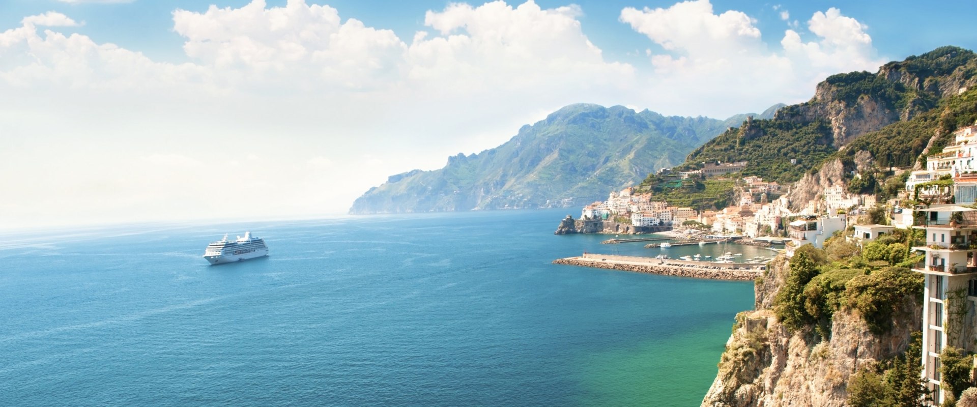 How much do you tip for a boat tour?